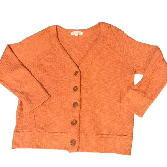 Two by Vince Camuto light orange sweater buttons. Size large women’s - Picture 1 of 7